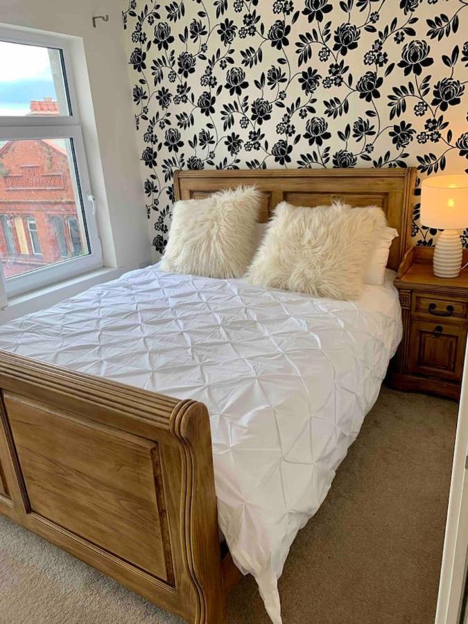 Lovely 2 Bedroom Modern Loft Apartment Sea View Morecambe Exterior photo